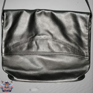 🌟Vintage Morelli Black Leather Foldover Crossbody Bag🌟